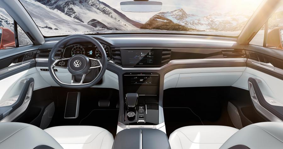 Торпедо Volkswagen Atlas Cross Sport Concept 2018 года  (фото 9 из 30)